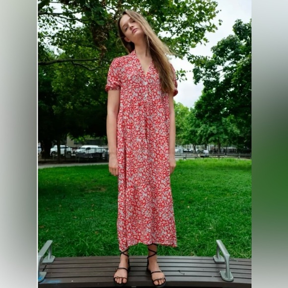 Zara Ditsy Floral V Neck Flowy Short Sleeve Tiered Midi Knee Length Dress,Size M - Picture 3 of 12